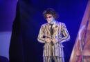 Estrelado por Eduardo Sterblitch, “Beetlejuice – O Musical” volta aos palcos cariocas
