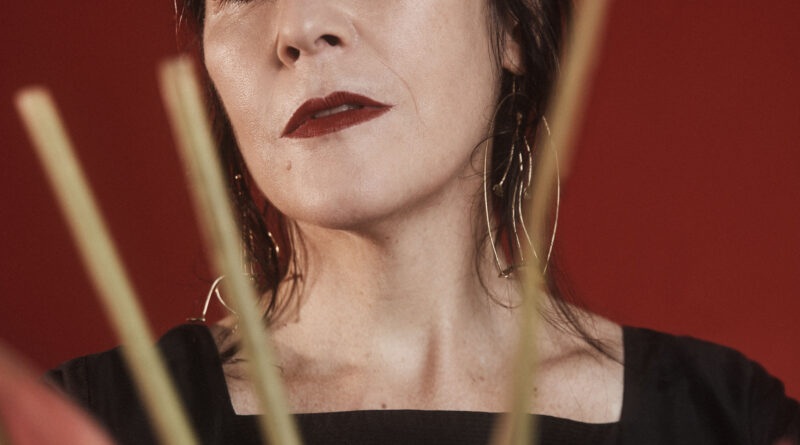 Mônica Salmaso lança álbum em homenagem a Elizeth Cardoso